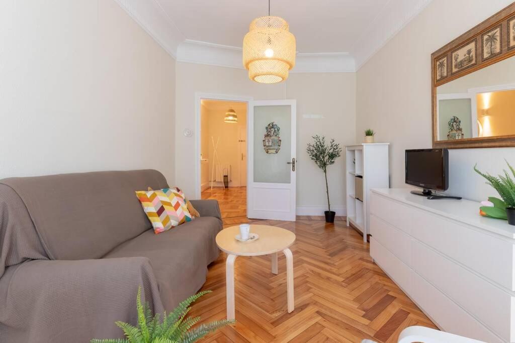 Acogedor Y Soleado En El Centro By Aloha Bilbao Appartement Buitenkant foto